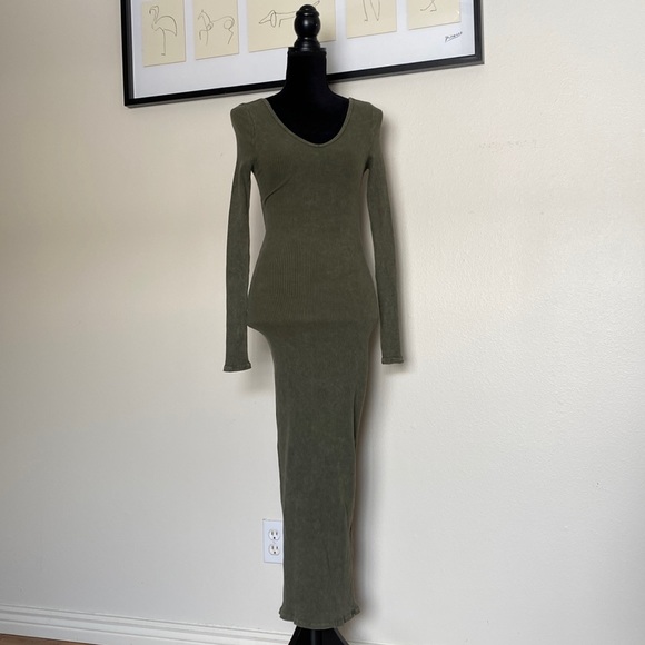 Junie Clothing green ribbed L/S Dress - Picture 3 of 10